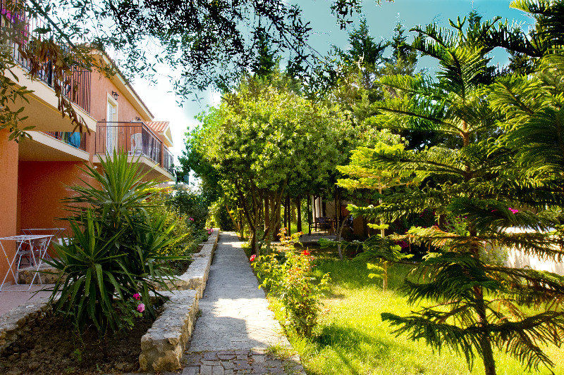 Olive Grove Studios & Apartments 斯沃伦塔 外观 照片